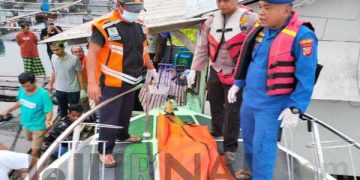 Sat Polairud Polda Jabar Evakuasi Pria Yang Meningga Dunia di Waduk Jatiluhur