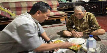 Sahur Pertama Anggota DPRD H. Uya Mulyana di Rumah Warga Tidak Mampu