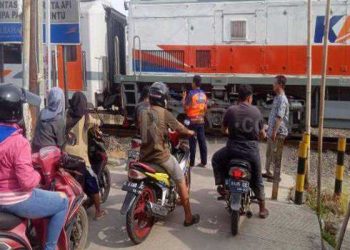 Palang Pintu Kereta Api di Kelurahan Tirto Rusak, Warga : Segera Perbaiki, Jangan Sampai Ada Korban