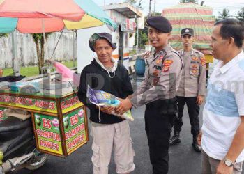 Bantuan Kemanusiaan Untuk Negeri, Polres Lampung Tengah Bagikan Takjil dan Sembako