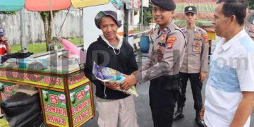 Bantuan Kemanusiaan Untuk Negeri, Polres Lampung Tengah Bagikan Takjil dan Sembako