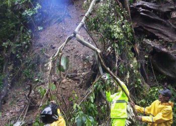 Bhabinkamtibmas Desa Buniwangi Amankan Jalur Disarankan Pelabuhanratu