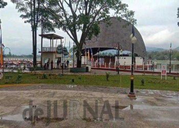 Kawasan Situ Bagendit dengan Amphiteaternya.