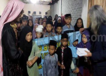 PWI Kabupaten Bandung Santuni 150 Anak Yatim  Piatu di Pesantren Hidayatul Hikmah