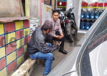 Pantau Situasi, Unit Patroli Polisi Kunjungi Juru Parkir Mini Market