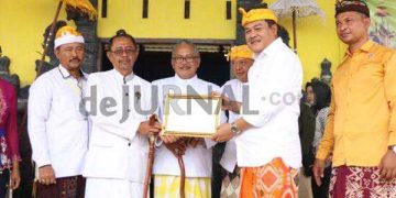Bupati Lamteng Mendapat Gelar Nayaka Narottama dari Masyarakat Adat Bali