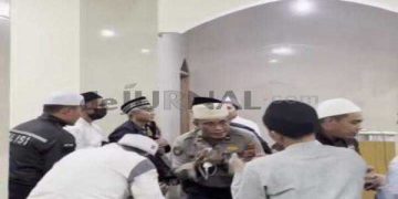 Polisi Patroli Subuh dan Shalat Berjamaah Bersama Masyarakat