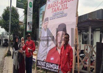 Warga Sumringah, Di Bulan Ramadhan PAC PDIP Ciparay Bagikan Ratusan Tajil dan Snack