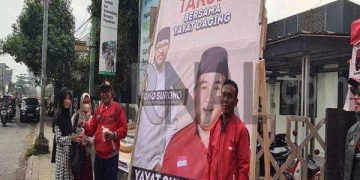 Warga Sumringah, Di Bulan Ramadhan PAC PDIP Ciparay Bagikan Ratusan Tajil dan Snack