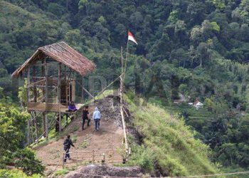 Tajub Dengan Geopark  Batu Burungayun Pendeuy, Wabup Helmi : Bisa Jadi Destinasi Desa Wisata