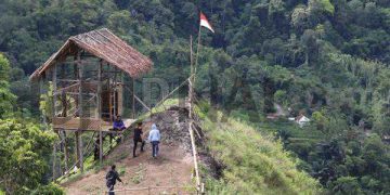 Tajub Dengan Geopark  Batu Burungayun Pendeuy, Wabup Helmi : Bisa Jadi Destinasi Desa Wisata