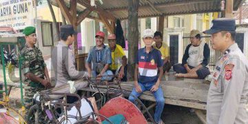 Soliditas Babinsa Bersama Bhabinkamtibmas Gelar Patroli Sambang