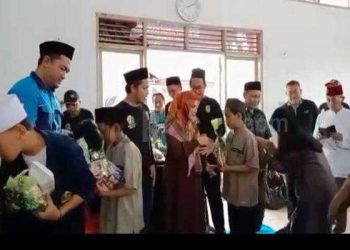 Selasa Berkah, Katar Rajawali Bagikan Santunan kepada Yatim Piatu