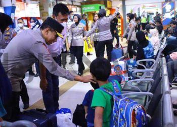 Cek Kesiapan Mudik, Kapolda Jabar Terjun Ke Stasiun KAI Bandung