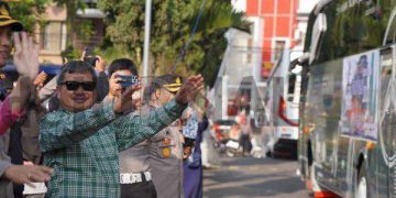 Ratusan Orang Ikuti Program Mudik Gratis  Presisi Polres Garut Dilepas Bupati Rudy Gunawan