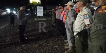 Malam Takbiran, Pemkab Garut Bersama Tim Gabungan Lakukan Pembersihan Sarana Kesiapan Shalat Idul Fitri 1444 H