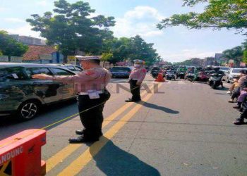 Hari Pertama Lebaran Idul Fitri Personel Pospam Melaksanakan Pelayanan Prima