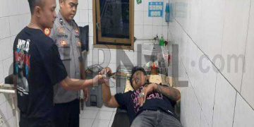 Polisi Evakuasi Laka Lantas Tabrakan Motor