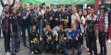Puluhan Jurnalis Polda Jabar Bersama Beberapa Ormas dan LSM Berbagi Takjil Gratis
