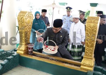 Bupati dan Wabup Bandung Ziarah ke Makam Para Mantan Bupati