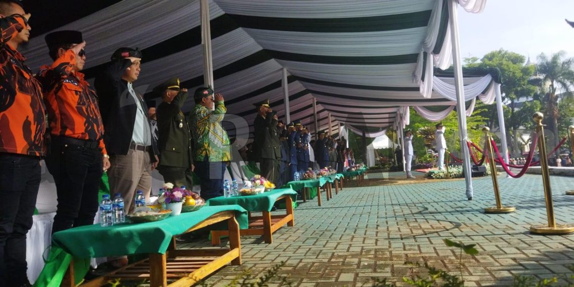 Bupati Bandung Pimpin Satu Upacara Bagi 5 Peringatan di Lapang Upakarti