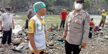 Geger Mayat Ditemukan di Aliran Sungai Cipamikis, Polisi Evakuasi