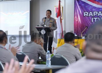 Wakapolda Jabar Membuka Rakerwas Itwasda Polda Jabar Tahun 2023