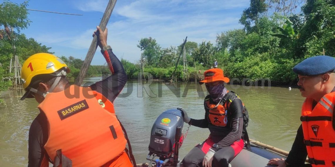 Terima Laporan Korban Tenggelam, Sat Brimob Polda Jabar Kerahkan Personel Cari Korban Tenggelam Di Sungai Pekik Cirebon