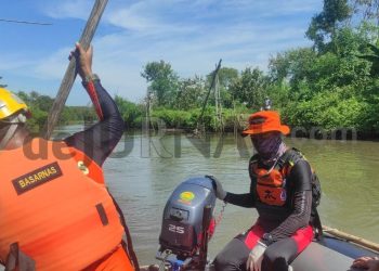 Terima Laporan Korban Tenggelam, Sat Brimob Polda Jabar Kerahkan Personel Cari Korban Tenggelam Di Sungai Pekik Cirebon