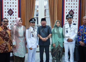 Lantik Dua Kepala Desa PAW, Ini Pesan Bupati Garut Kepada Kades Cigagade dan Mekargalih