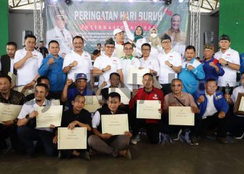 Hadir Ditengah Ribuan Buruh Pada Puncak May Day, Bupati Bandung Sampaikan Ini