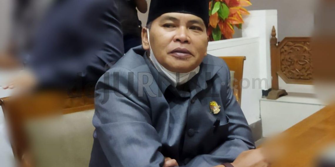 Jembatan Cigondewah Hilir Dituding Warga Biang Kemacetan, Legislator Demokrat Agus Jaenudin Bilang Begini