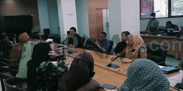 Warga Garut Ini Ngamuk di Depan Anggota DPRD dan Kepala Dinas, Mensoal Gas Melon Subsidi di Pasaran Tak Sesuai HET