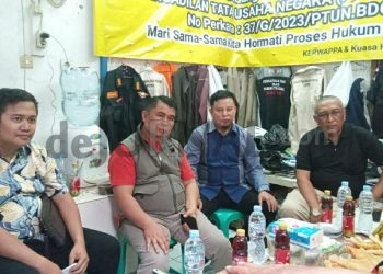 Ketua Fraksi PDIP M. Luthfi Hafiyyah, Ketua Fraksi PKS Tesdi Surahman, dan Ketua Fraksi PAN Eep Jamaludin Sulmana.