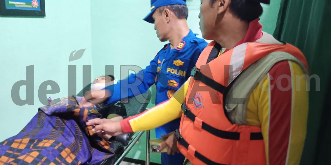 Sat Polairud Polda Jabar  Evakuasi Wisatawan Alami Kecelakaan Laut