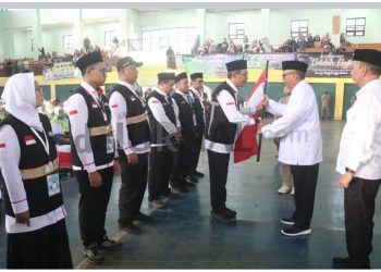 Lepas Calhaj Kloter 52, Bupati Sukabumi Ingatkan Jaga Kesehatan dan Fokus Ibadah