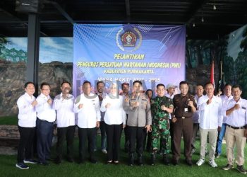 Pelantikan PWI Purwakarta Dihadiri Ambu Anne