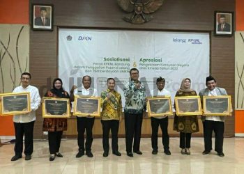 RSUD Majalaya dan Bapenda Diganjar Piagam Penghargaan Kepala KPKNL