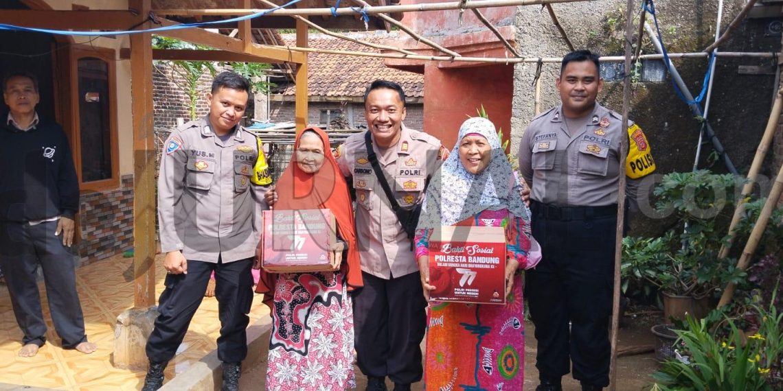 Jelang Memperingati Hari Bhayangkara ke-77 Tahun 2023 Polisi Lakukan Bakti Sosial