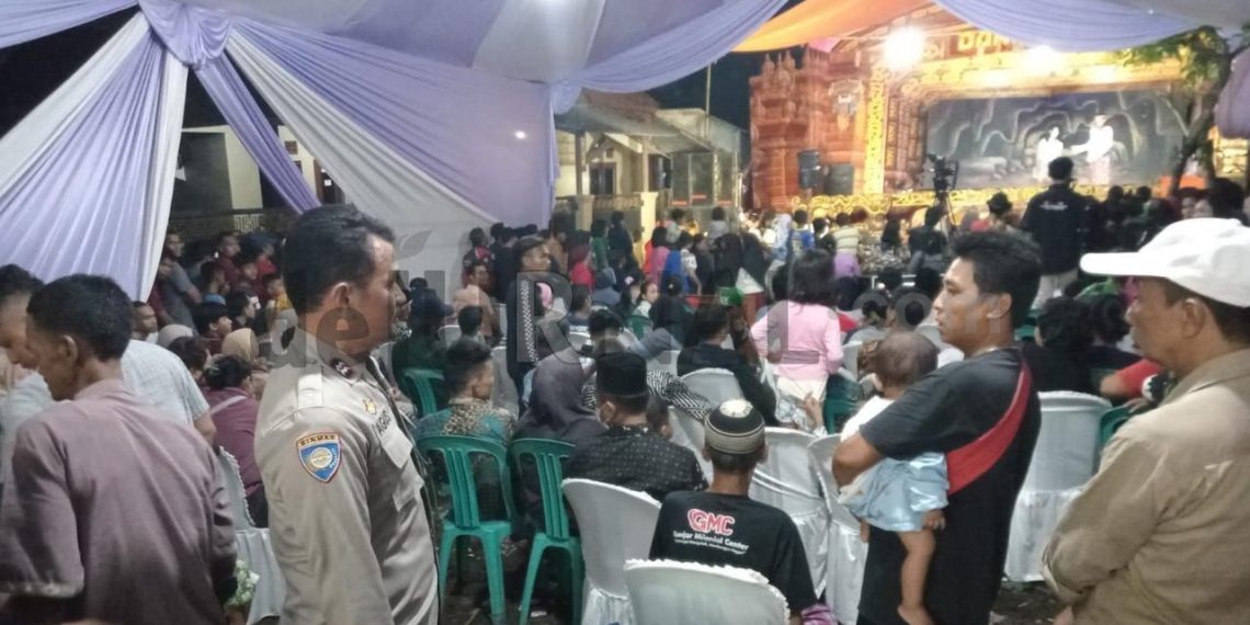 Bhabinkamtibmas Polsek Kedawung Laksanakan Pengamanan
