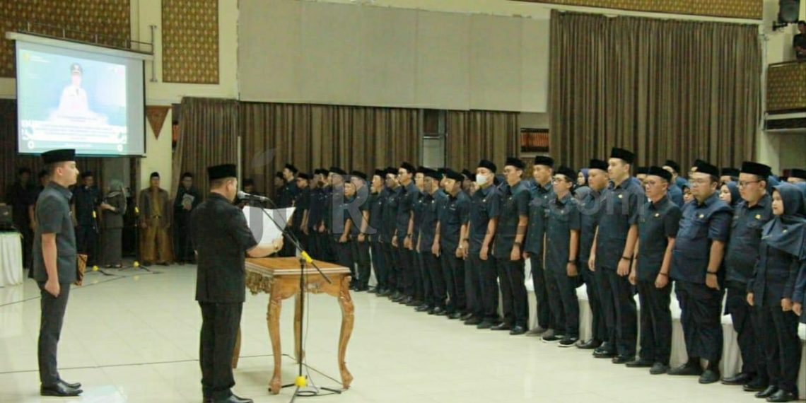 Lantik 677 PNS, Bupati Ajak Pahami Visi Misi dan RPJMD Pemkab Bandung