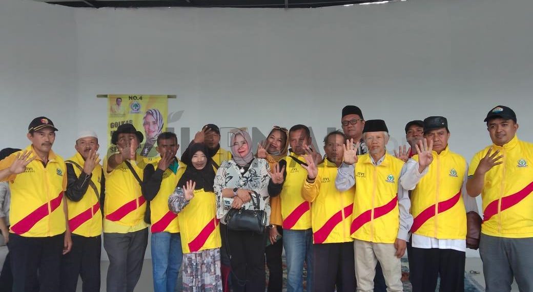 DPD Partai Golkar Bersama Keluarga Besar Legislator Dapil VI Kabupaten Bandung Hj Evi Riyanti S.Ip Potong Hewan Qurban