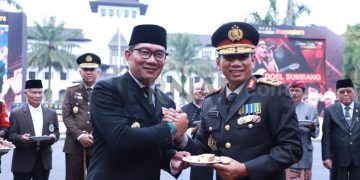Polda Jabar Gelar Upacara Hari Bhayangkara Ke-77 di Lapangan Gasibu Bandung