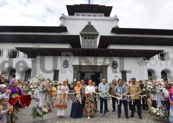 Dekranasda Kabupaten Garut Menampilkan Kerajinan Kulit dan Akar Wangi Dalam Acara KKJ-PKJB