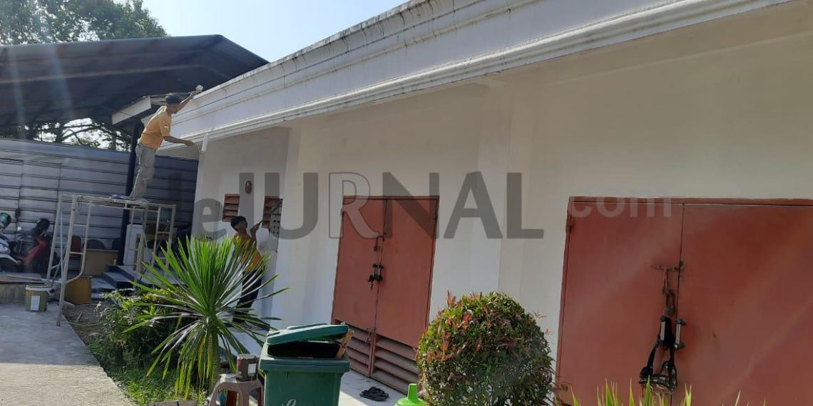 Ada Proyek Pengecatan di Setwan DPRD Karawang Diduga Belum Miliki SPK