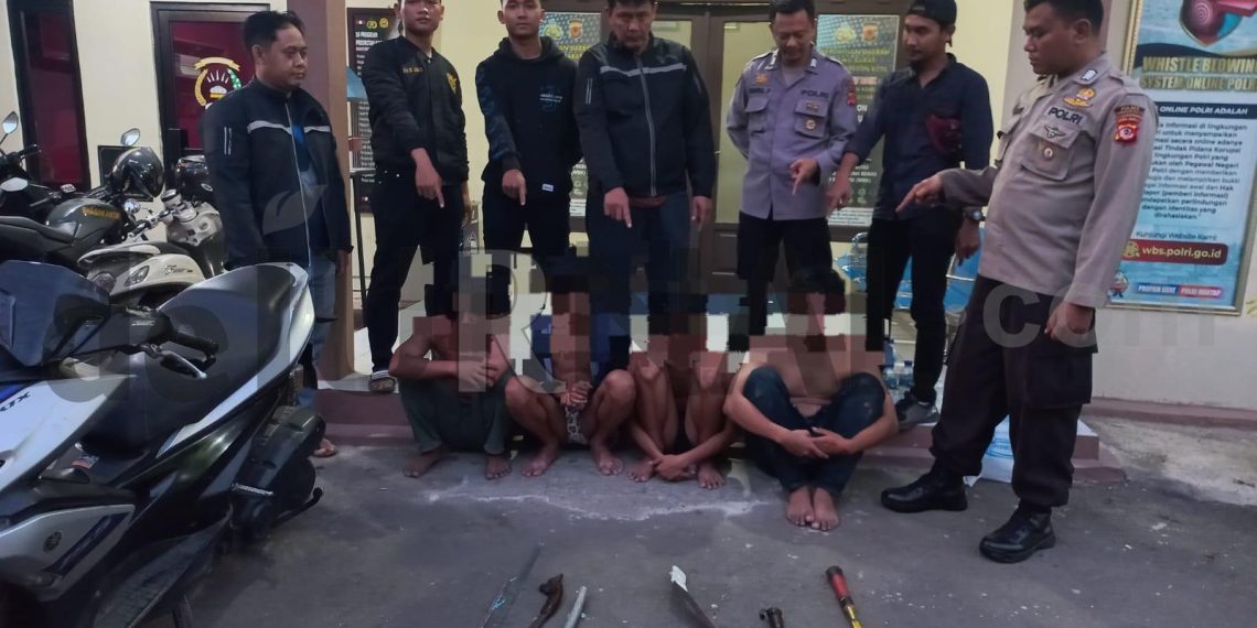 Reaksi Cepat Polisi Amankan 4 Remaja Pembawa Sajam Yang Akan Melakukan Aksi Tawuran Konten