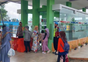 Berikan Rasa Aman, Polisi Patroli di Obyek Wisata Waterboom Sumberjaya Cipaku