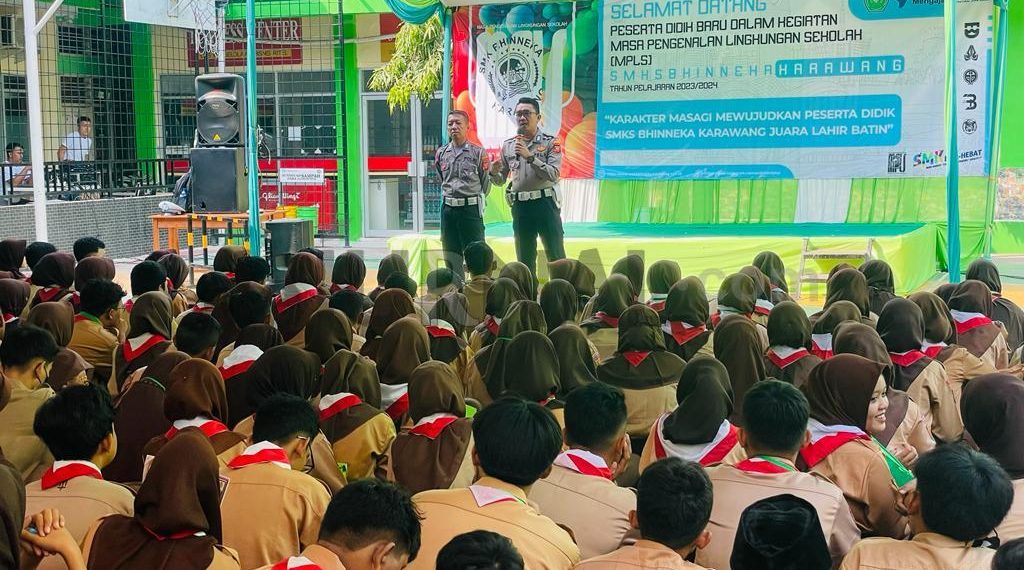 Police Goes to School Saat MPLS Dalam Ops Patuh Lodaya 2023