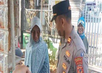 Para Pedagang Merasa Terbantu Adanya Car Free Day Digelar Polsek Ciparay Polresta Bandung