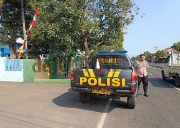 Polisi Patroli Strong Point Wiralodra untuk Antisipasi Gangguan Kamtibmas